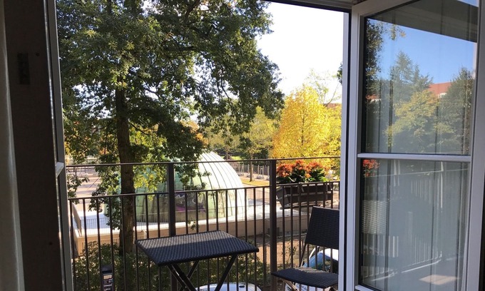 Vesterbro Condo | Great location in fashionable Vesterbro / 100 sqm with 2 balconys.