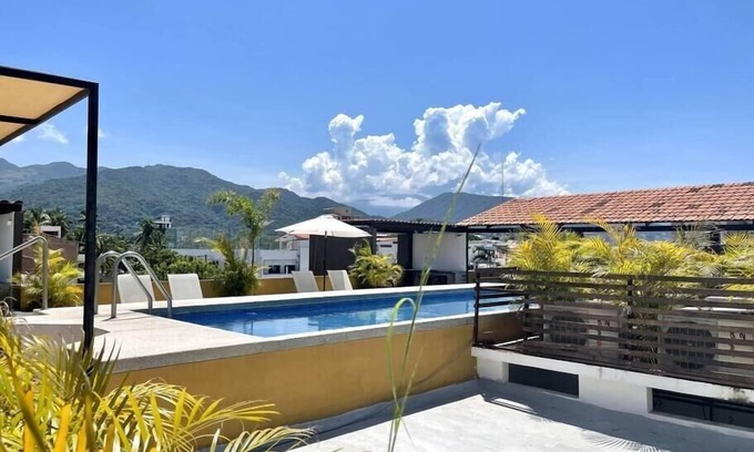 Diaz Ordaz Condo | Great location + rooftop pool