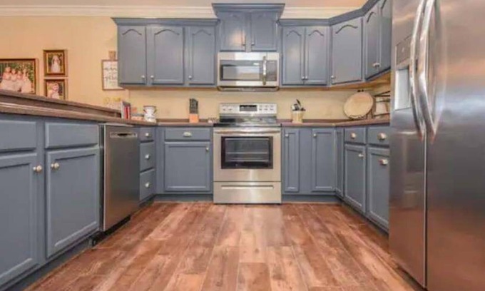 Alexander City Condo | Great Location on Lake Martin! Close to everything, has a pool and a boat dock!