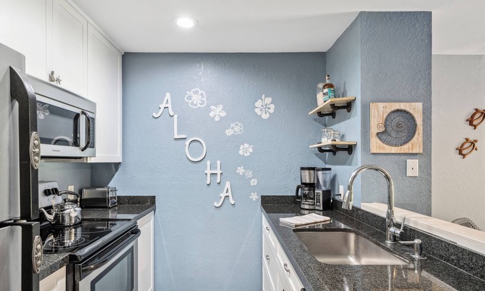 Kihei Condo | Great Location- Quiet Beach, Small Complex, Walk to Bars & Restaurants