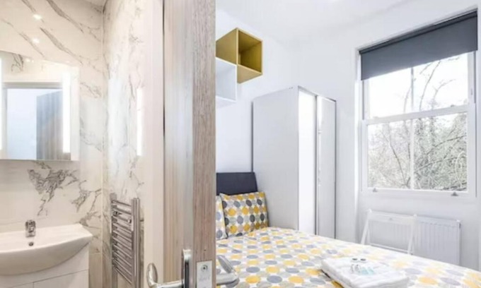 St. George's Apartment | Great Location Service and Stay Double Ensuite Room with Shared Kitchen- 5mins Walk From Tufnell Park
