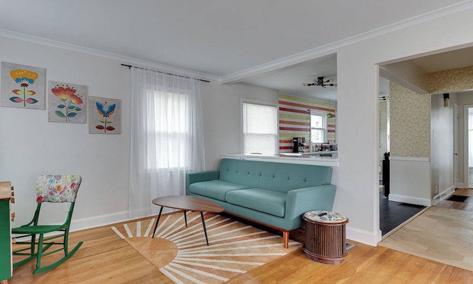 Lexington House | Great Locatoin- Mins to Rupp-Kroger Field-Downtown Lexington- Modern Retro 70's