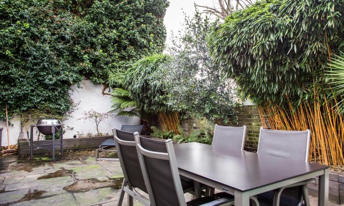 Angel Apartment | Great Percy Street III by Onefinestay