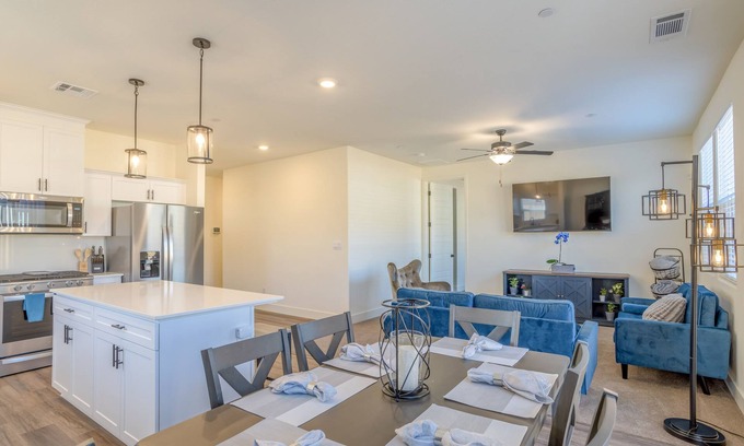 Visalia House | Great place to stay on your day trip to the Sequoias.
