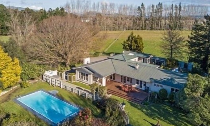 Longlands Other | Great Private Family home on 6Ha with Pool - pets welcome on request