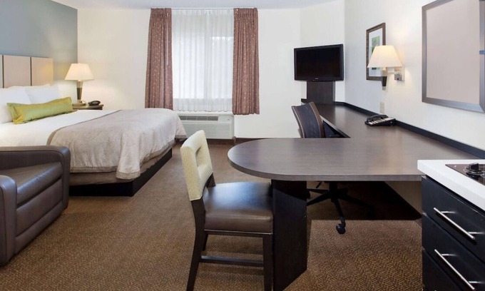 Southfield House | Great Relaxing Overnight Stay! Convenient Room w/ Kitchen, FREE Parking