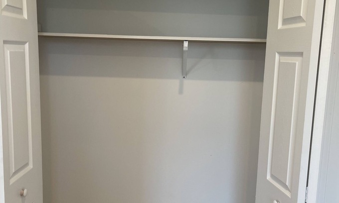 North Philadelphia West Apartment | Great space for 8 in the Heart of the city