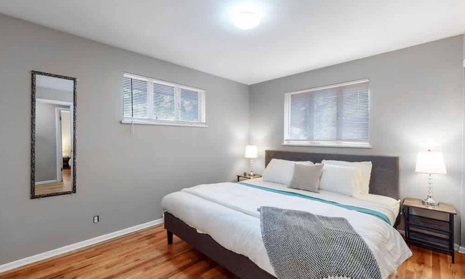 Welby House | Great Upper 3 Bedrooms King Beds Ideal for Groups