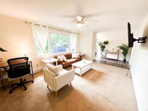 Albany Apartment | GREAT VALUE 7 Beds WD Parking