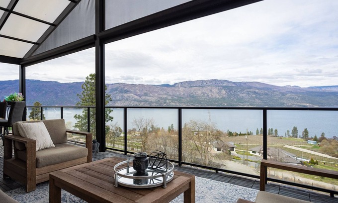 Central Okanagan House | Great view of Okanagan Lake, minutes to six wineries and the beach