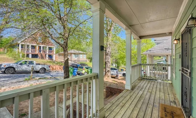 Pittsburgh House | Greater Atlanta Retreat!!!