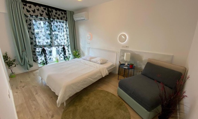 Sector 2 Apartment | Green apartments 109-7 with roof top view