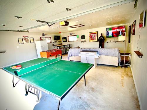 Green Bay House | Green Bay Packer Game House or Resch Expo less than 1 mile from Lambeau Field