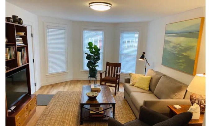 Old North End Apartment | Green House in the Heart of Burlington II