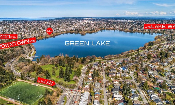 Phinney Ridge Villa | Green Lake 1st Line Home C Full Modern Remodeled