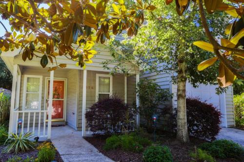 Mount Pleasant House | Green Whale