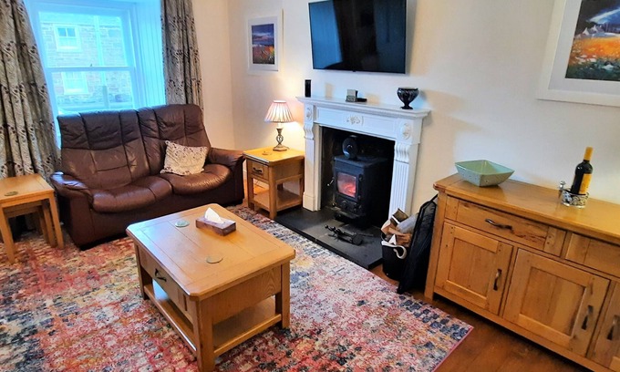 Muthill Cottage | Greenbrae East - a cottage that sleeps 4 guests in 2 bedrooms