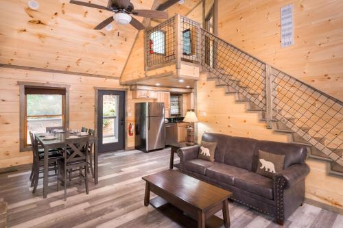 Pittman Center House | Greenbriar Getaway by Stony Brook Cabins