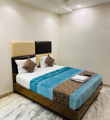 Central Chennai Cabin | Greens Elite-Business Class Hotel Near Chennai Central Railway Station