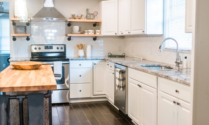 Greensboro House | Greensboro Revolution Mills Urban Getaway