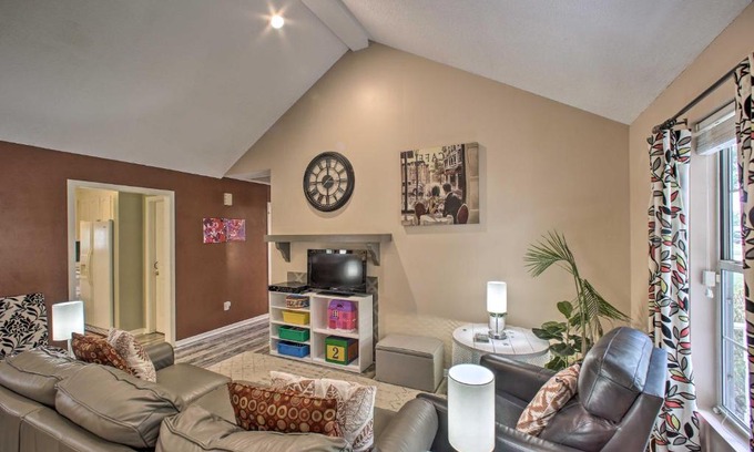 Greenville - Spartanburg House | Greenville Cottage with Private Backyard and Deck