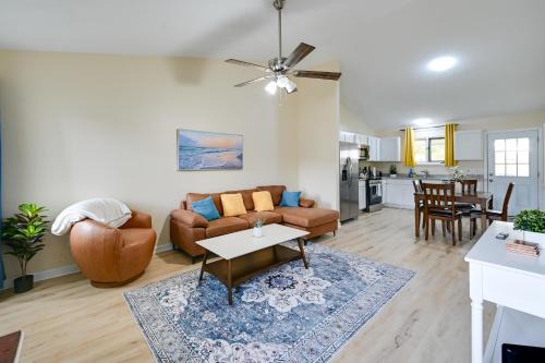 Greenville House | Greenville Getaway Close to Campus and Stadium!