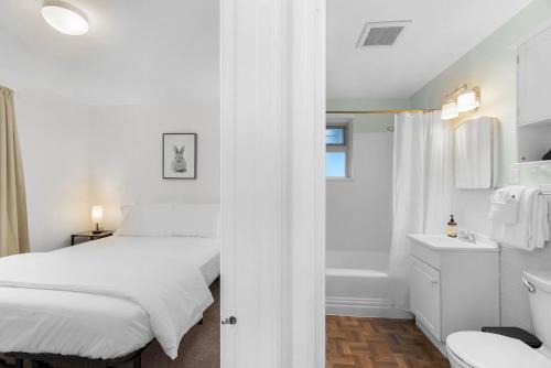 Phinney Ridge House | Greenwood's Lavender Haze - Walk Score 81