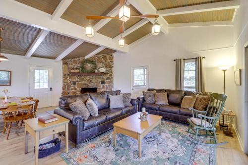 Greers Ferry House | Greers Ferry Hideaway Lake View, Boat Ramp Access