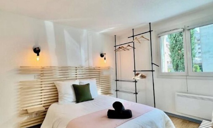 Ile Verte Apartment | Grenoble ile verte, charm, terrace and calm