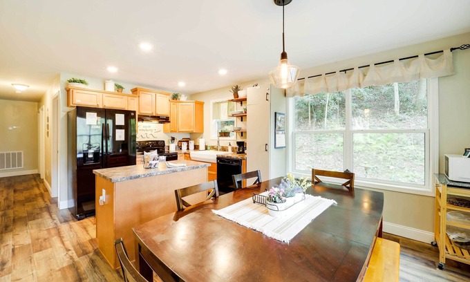 Elk Park Cottage | 'greystone' Creekside Cabin: Hike, Fish & Explore!