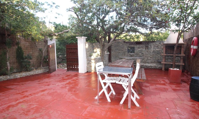 Llanca Apartment | GRIFEU 6 - Apartamento situado muy cerca de la playa de Cap Ras, para 6 personas