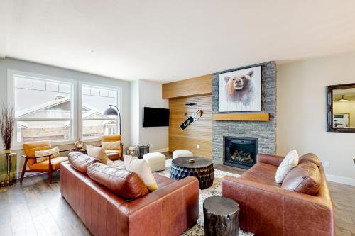 Snow Pine Estates House | Grizzly Ridge