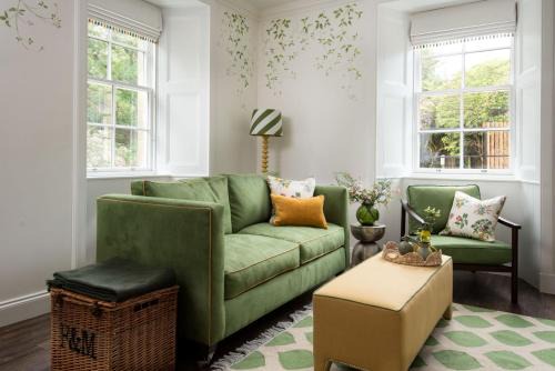 Peebles House | Grooms Cottage, Kailzie