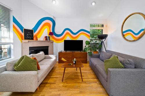 Bouldin House | Groovy SoCo Stay, Walk to Shops, Eats & Bars