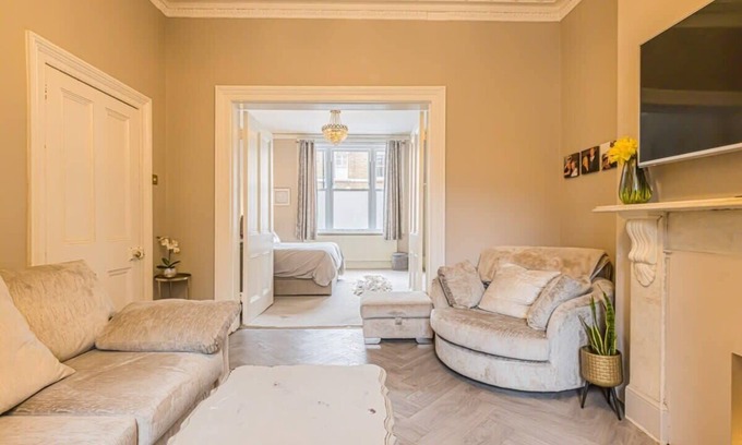 Windsor Apartment | Ground Floor 1-Bedroom Flat in Windsor