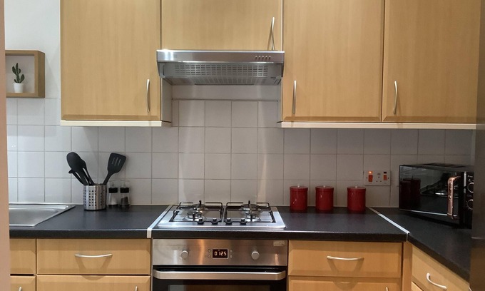 Rutherglen Apartment | Ground floor Apartment with garden!