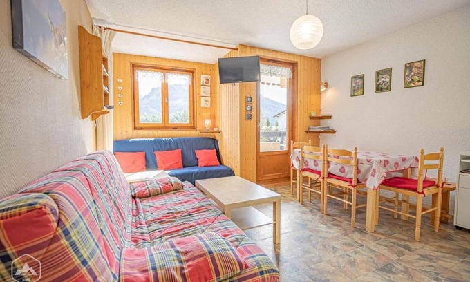 Aussois Apartment | Ground floor, balcony, tv, ski locker, 30m², Aussois
