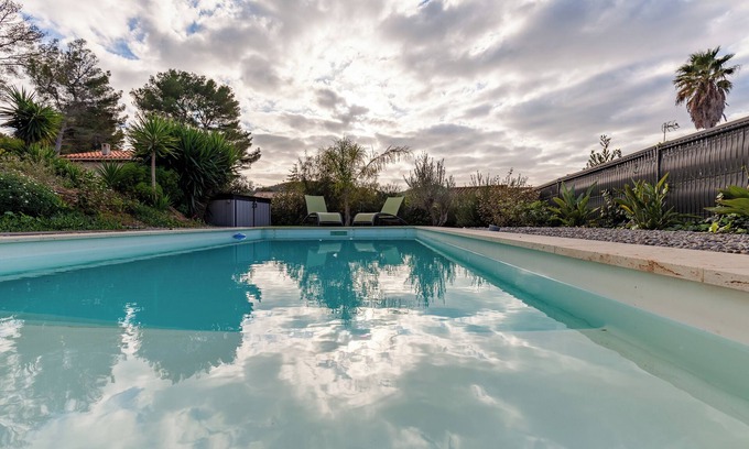 La Madrague Villa | Ground floor villa with swimming pool 150 m from the sea – Sea view, Wi-Fi and air conditioning
