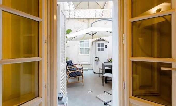 Pisa City Centre House | Ground Floor in Luxury Tower House in the earth of Pisa