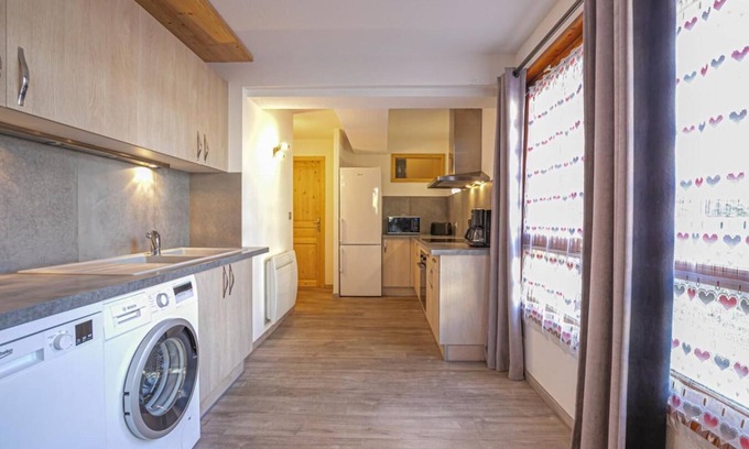 Aussois Apartment | Ground floor, tv, ski locker, 70m², Aussois