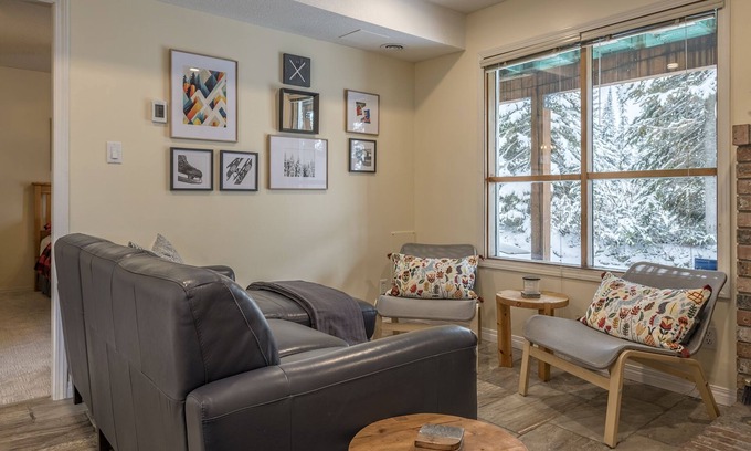 Silver Star Mountain Apartment | Ground level suite, updated kitchen, sauna and close to village and chairlifts.