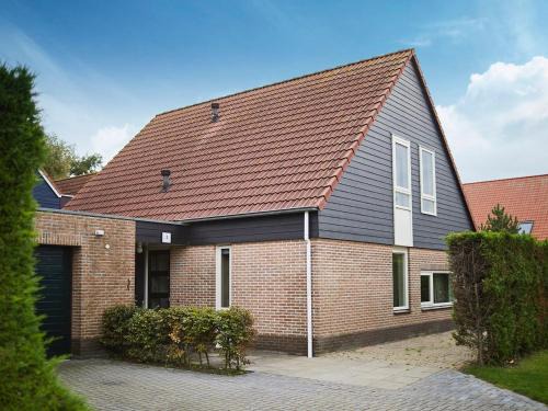 Heinkenszand House | Group Accommodation in Zeeland with Garden