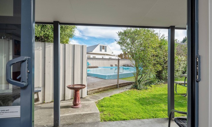 Blenheim Cabin | Grove Park Motor Lodge