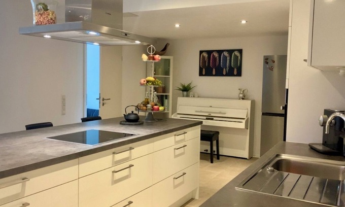 Region Hannover District Condo | Guest apartment in Burgwedel City, for business and family, 6 persons