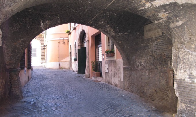 Trastevere House | Guest House Arco dei Tolomei