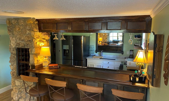 Lady Lake House | Guest House for Small Events or Vacation on Lake Griffin near The Villages FL
