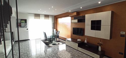 Ortona House | GUEST HOUSE NORA