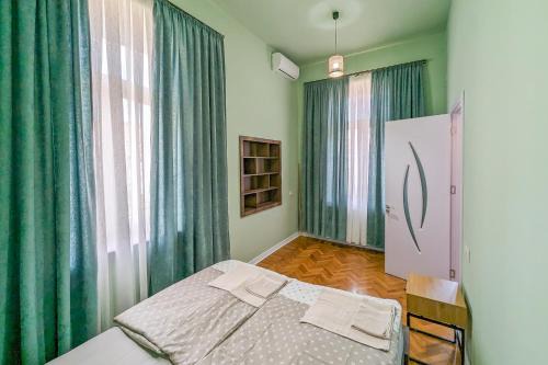 Kutaisi House | Guest House Sector 30
