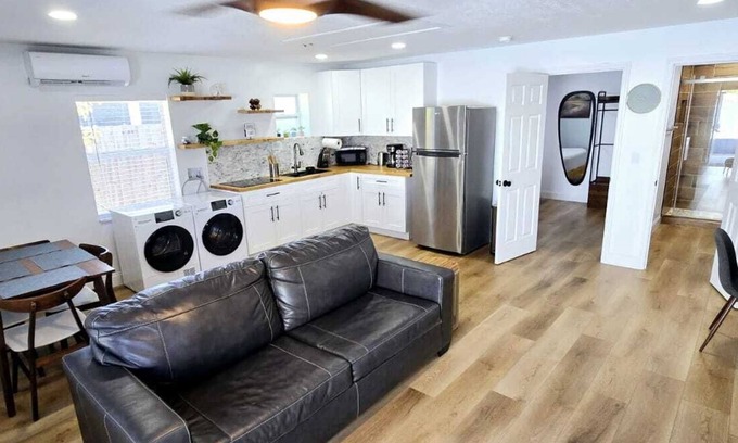 Port Saint Lucie Apartment | Guest house with king bed, sofa bed, laundry inside, sleep 4, totally private.