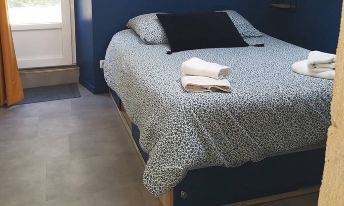 Curzon House | guest room between land and sea